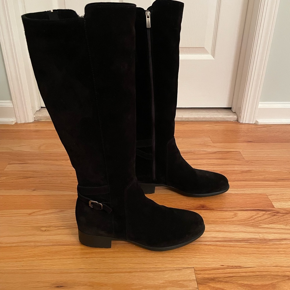 La canadienne tall suede boots with lug sole